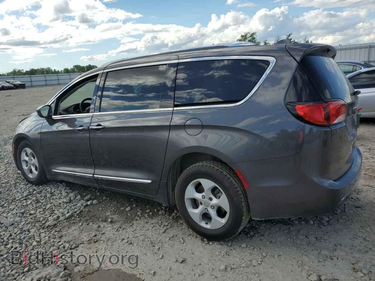 2017 CHRYSLER PACIFICA - VIN: 2C4RC1EG2HR736059 - Photo 2