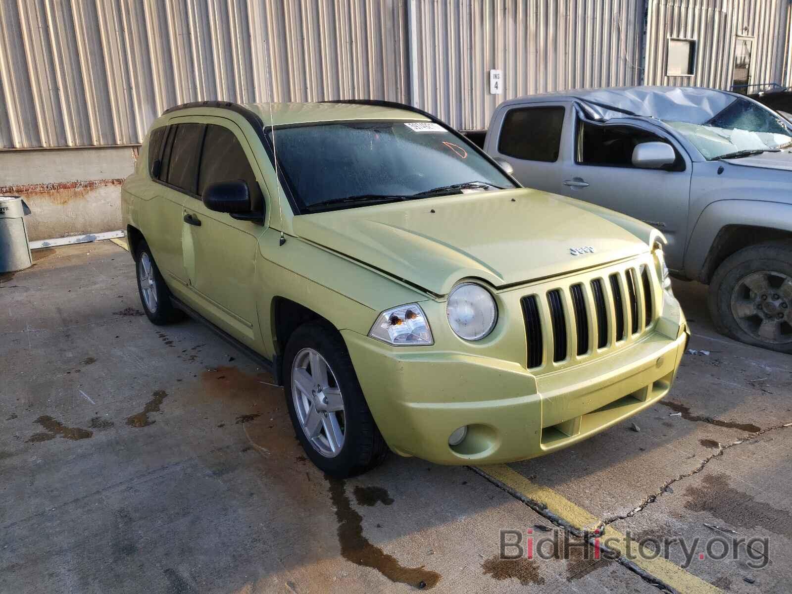 Photo 1J4NF4FB2AD520600 - JEEP COMPASS 2010