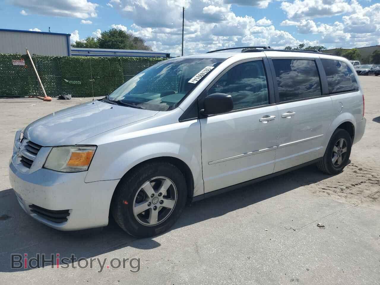 Photo 2D4RN3D17AR435847 - DODGE CARAVAN 2010