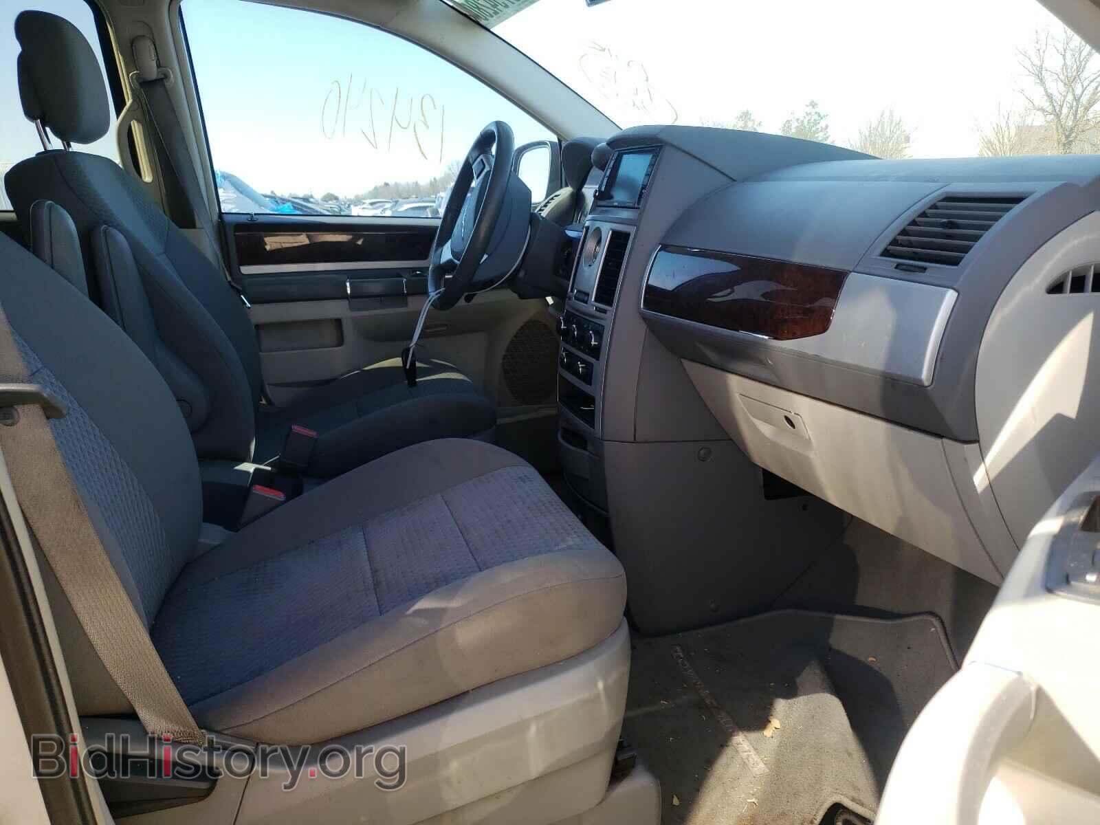 2010 CHRYSLER MINIVAN - VIN: 2A4RR5D13AR501740 - Фото 5