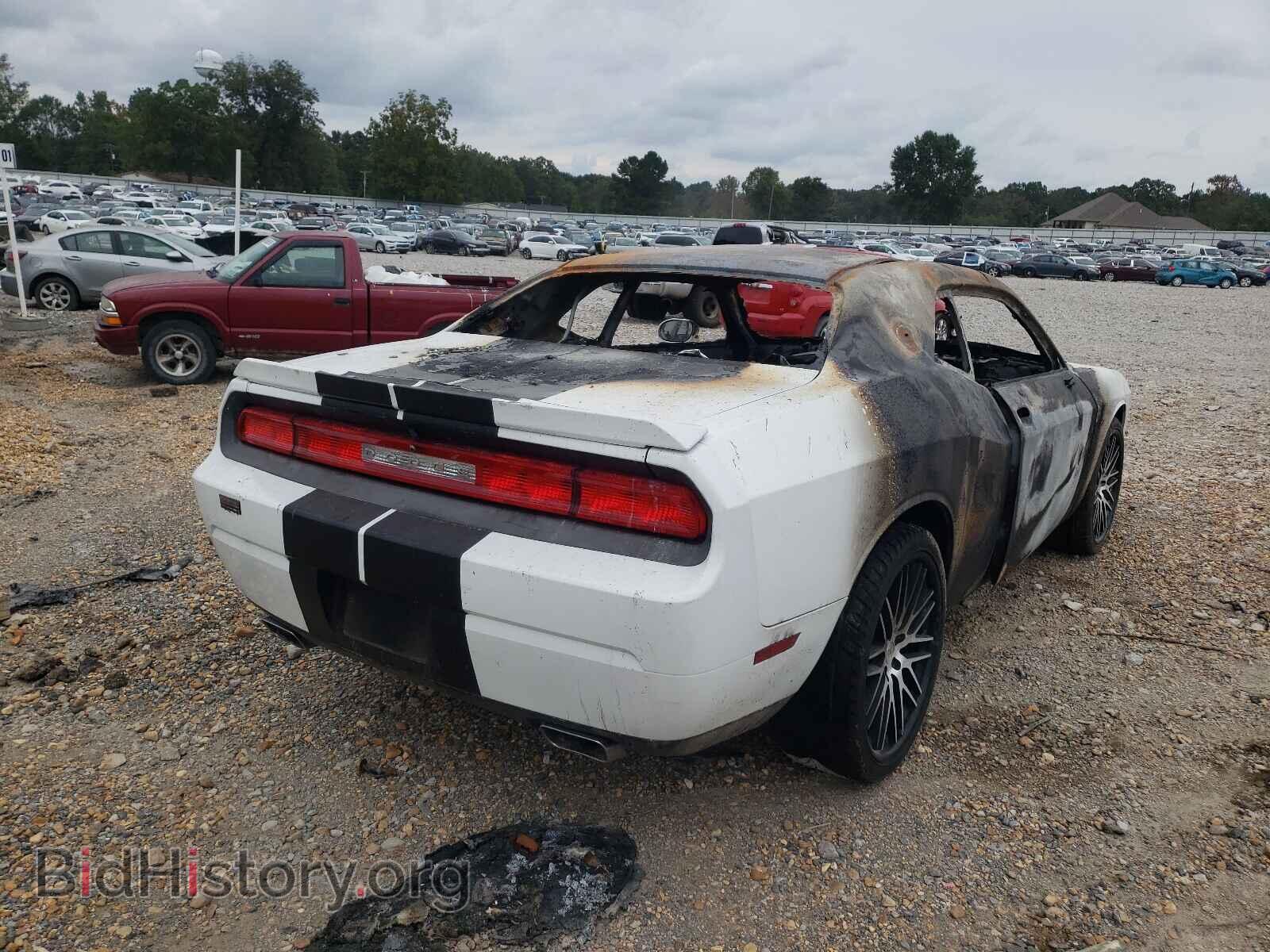 2014 DODGE CHALLENGER - VIN: 2C3CDYAG4EH133377 - Фото 4