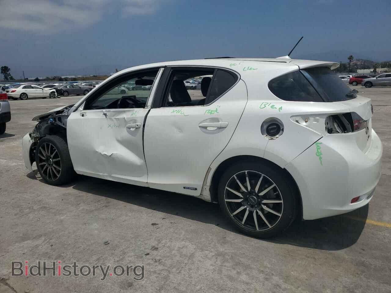 2011 LEXUS CT 200 - VIN: JTHKD5BH1B2043877 - Photo 2