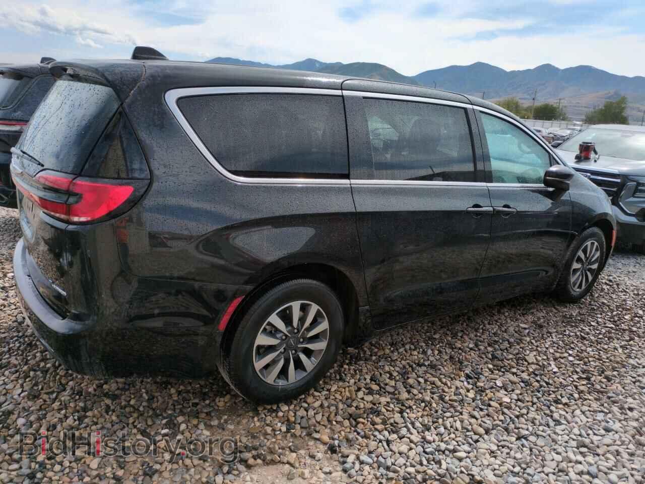 2023 CHRYSLER PACIFICA - VIN: 2C4RC1L7XPR541392 - Фото 3