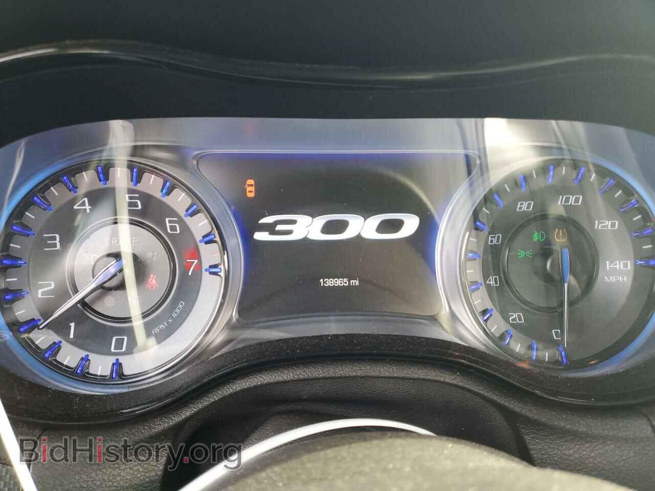 2016 CHRYSLER 300 - VIN: 2C3CCABG3GH198250 - Фото 9