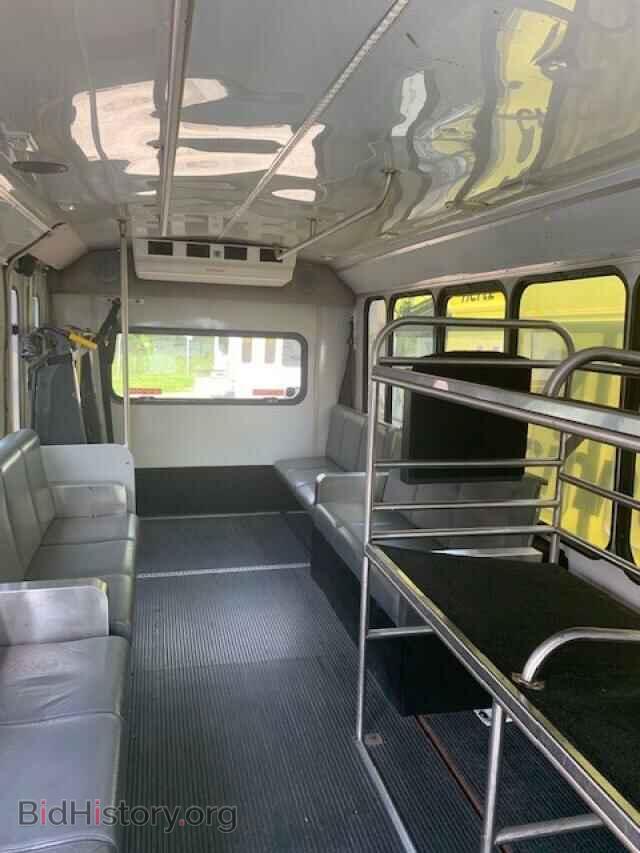 2010 FORD ECONOLINE - VIN: 1FDFE4FS4ADA97379 - Photo 6