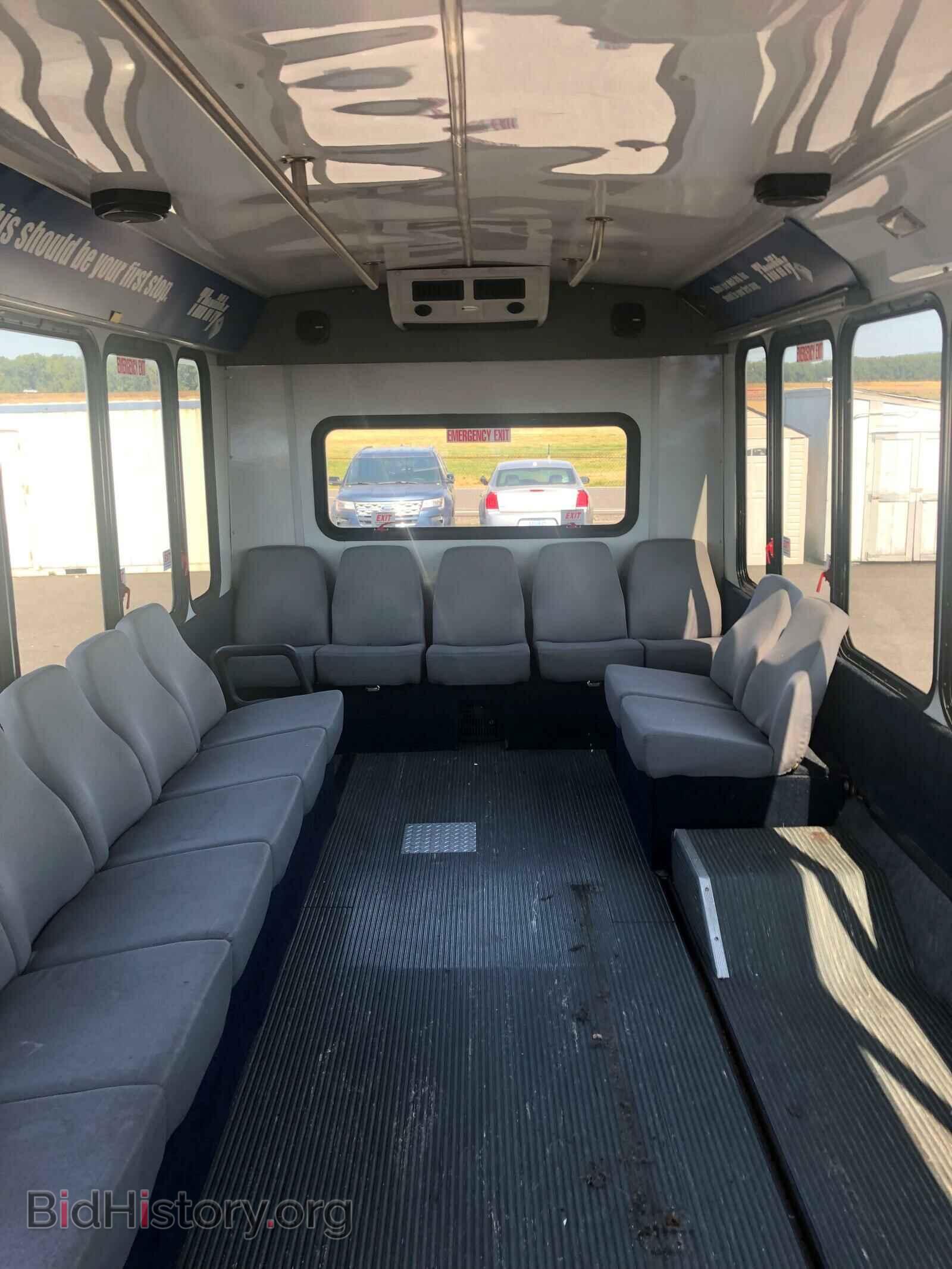 2010 FORD ECONOLINE - VIN: 1FDFE4FS3ADA62588 - Фото 6