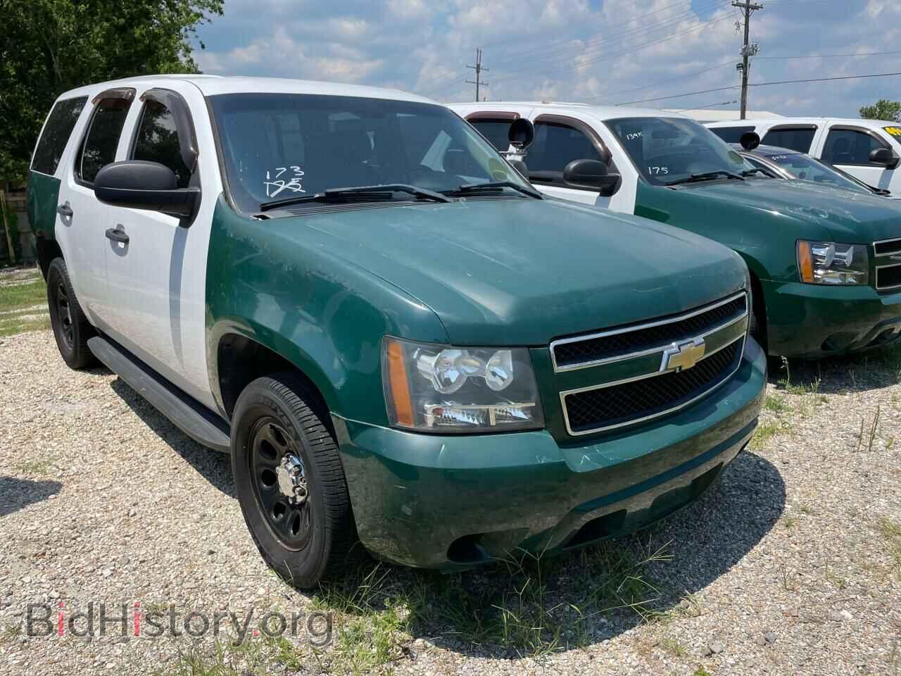 Photo 1GNLC2E01BR177106 - CHEVROLET TAHOE 2011