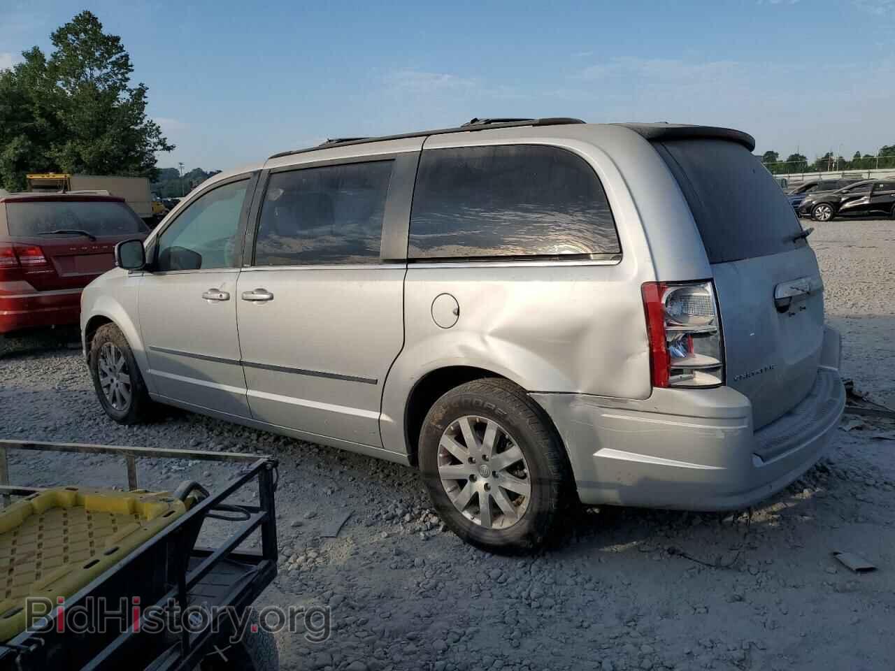 2010 CHRYSLER MINIVAN - VIN: 2A4RR8D15AR456589 - Фото 2