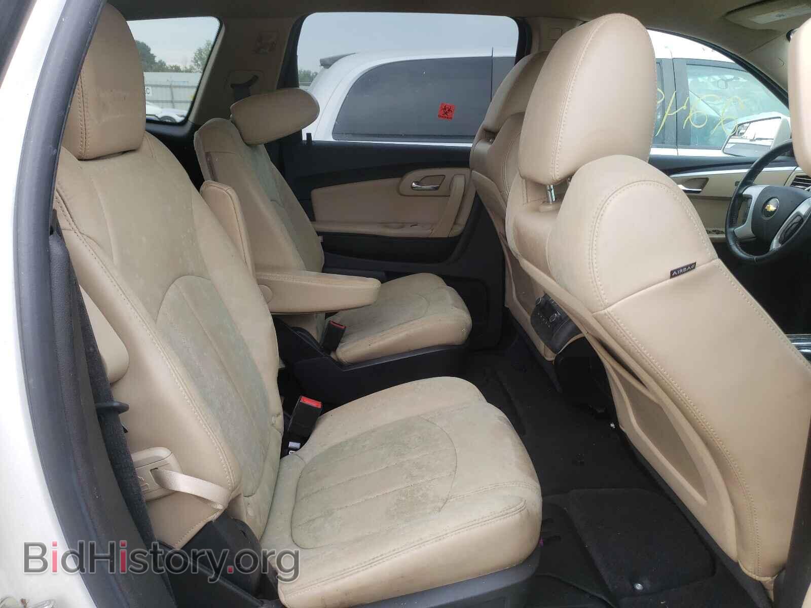 2011 CHEVROLET TRAVERSE - VIN: 1GNKRLED6BJ155331 - Фото 6