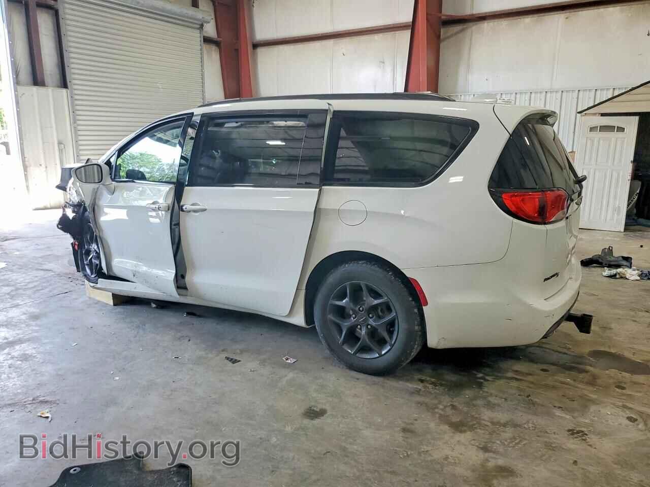 2018 CHRYSLER PACIFICA - VIN: 2C4RC1EG3JR227619 - Photo 2