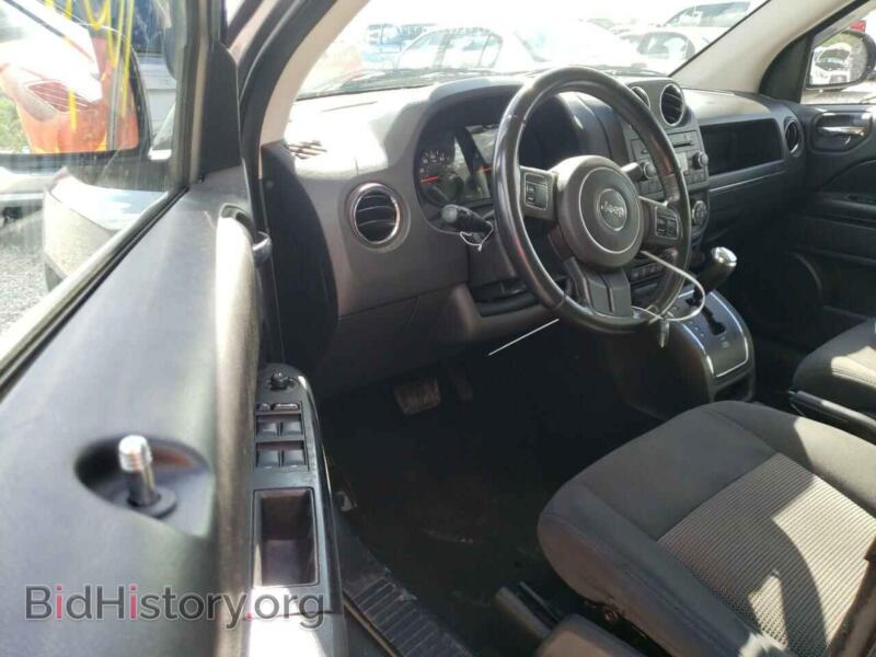 2011 Jeep COMPASS (VIN 1J4NT1FA5BD289918) — photo 9 of 10