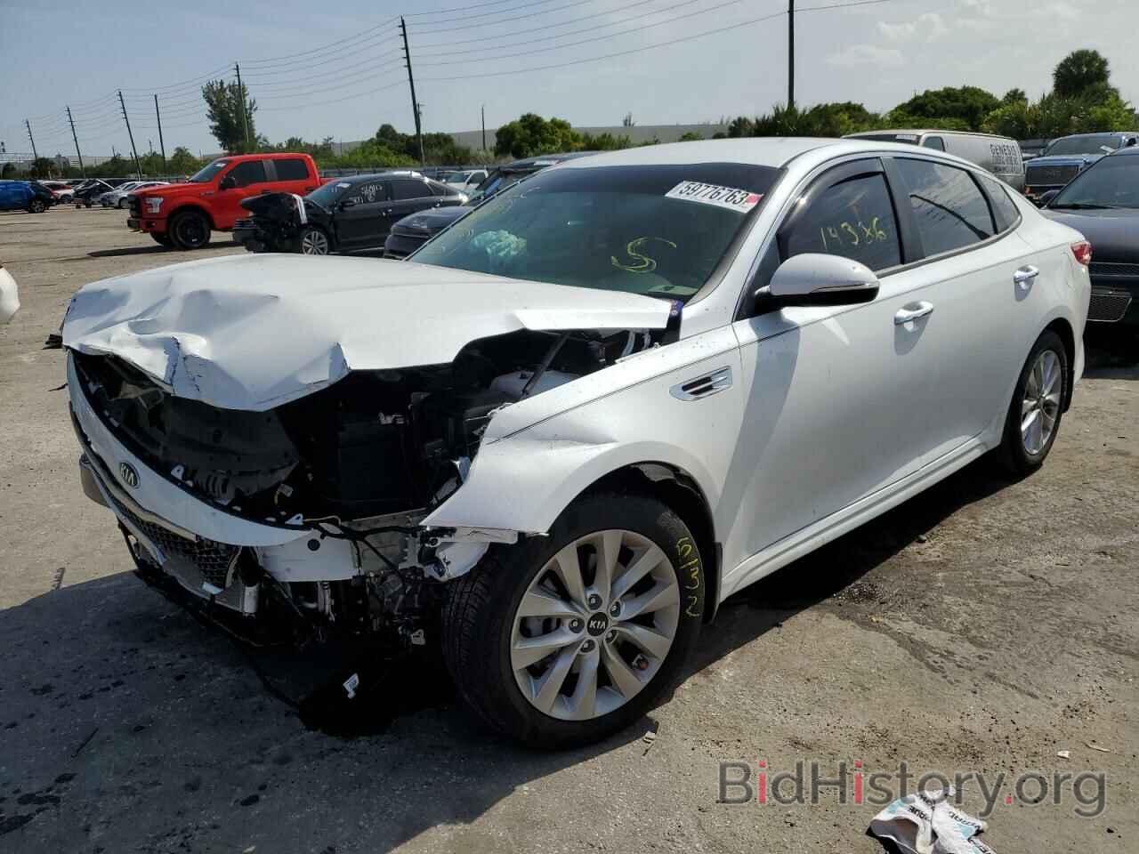 Photo 5XXGT4L30JG259767 - KIA OPTIMA 2018