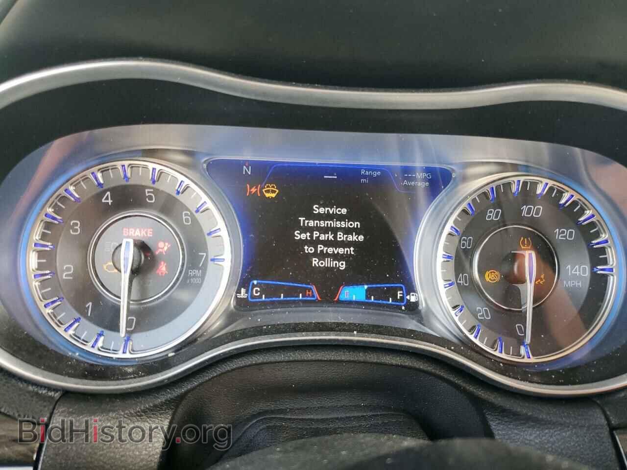 2019 CHRYSLER 300 - VIN: 2C3CCAAG6KH654512 - Фото 9