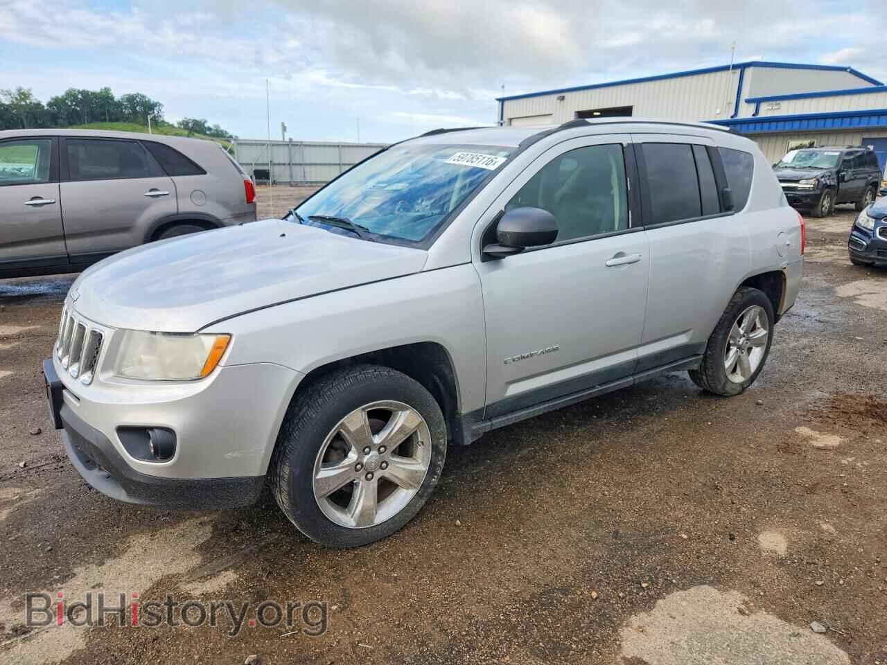 Photo 1J4NF5FB8BD263918 - JEEP COMPASS 2011
