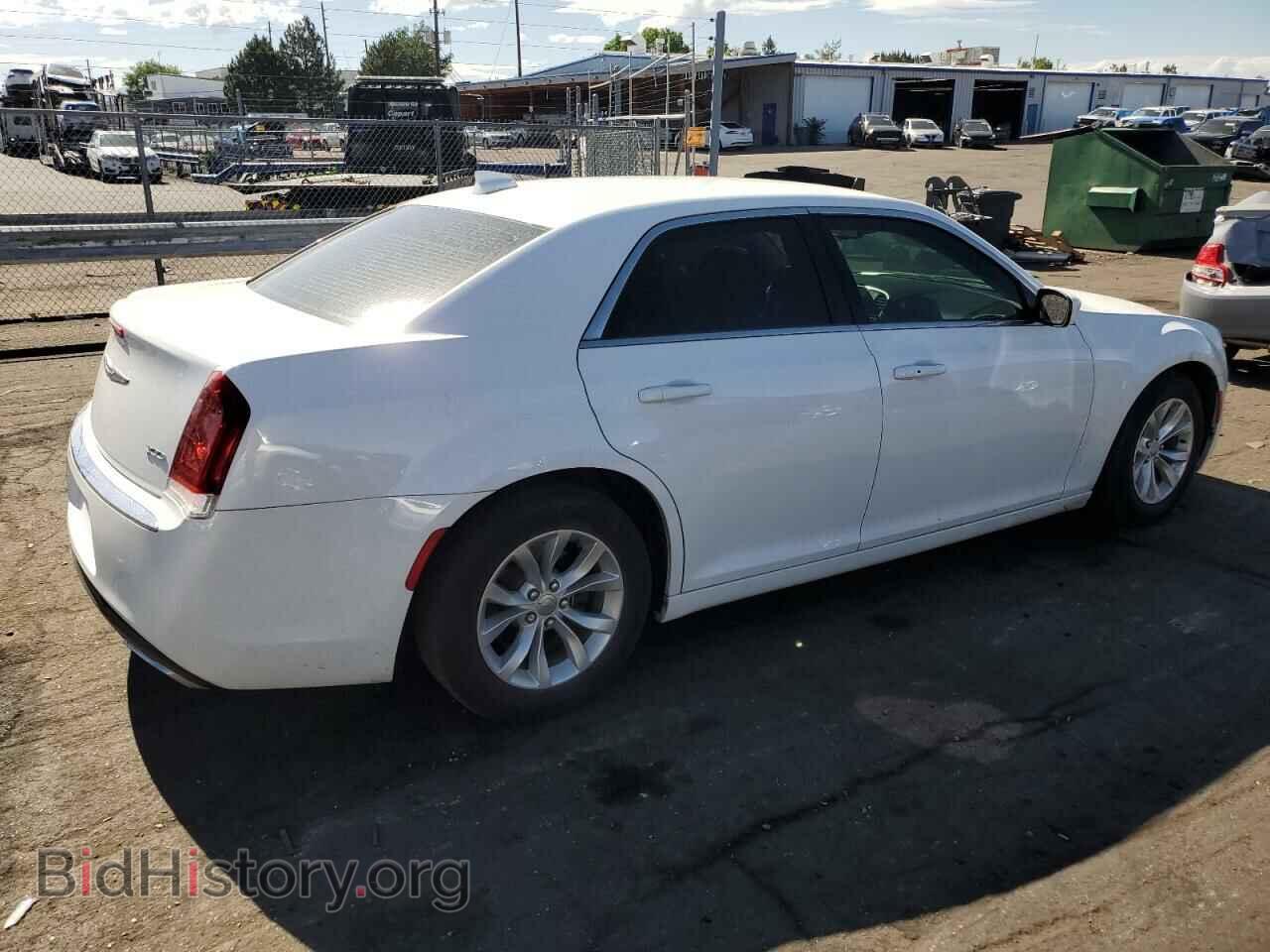 2015 CHRYSLER 300 - VIN: 2C3CCAAG4FH796640 - Фото 3