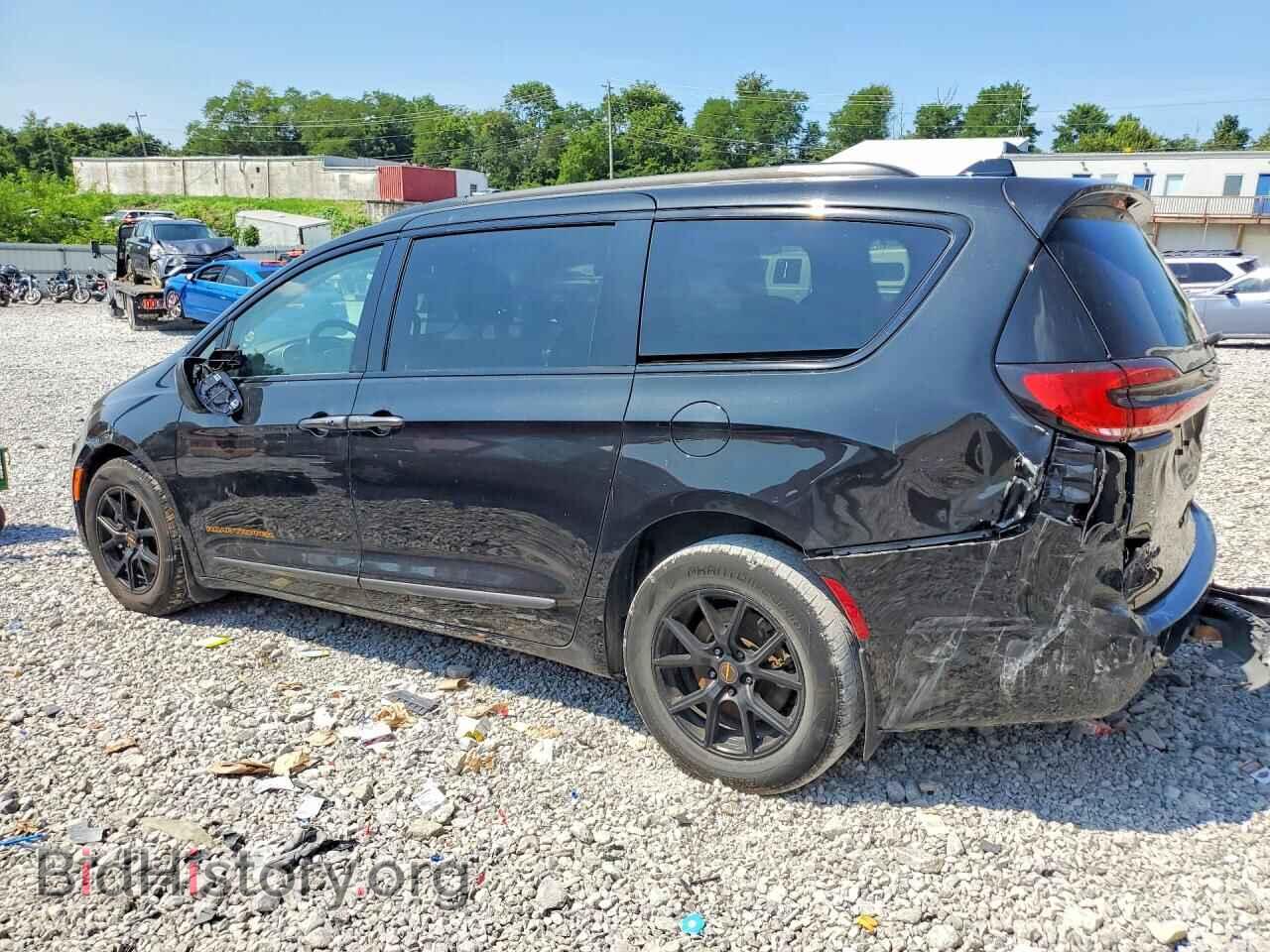 2023 CHRYSLER PACIFICA - VIN: 2C4RC3BG1PR605428 - Photo 2