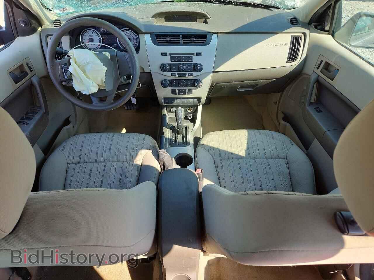 2011 FORD FOCUS - VIN: 1FAHP3FN2BW117622 - Photo 8