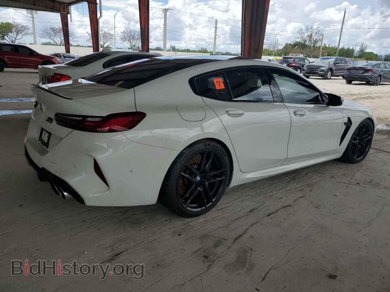 2020 BMW M8 - VIN: WBSGV0C02LCE55541 - Фото 3