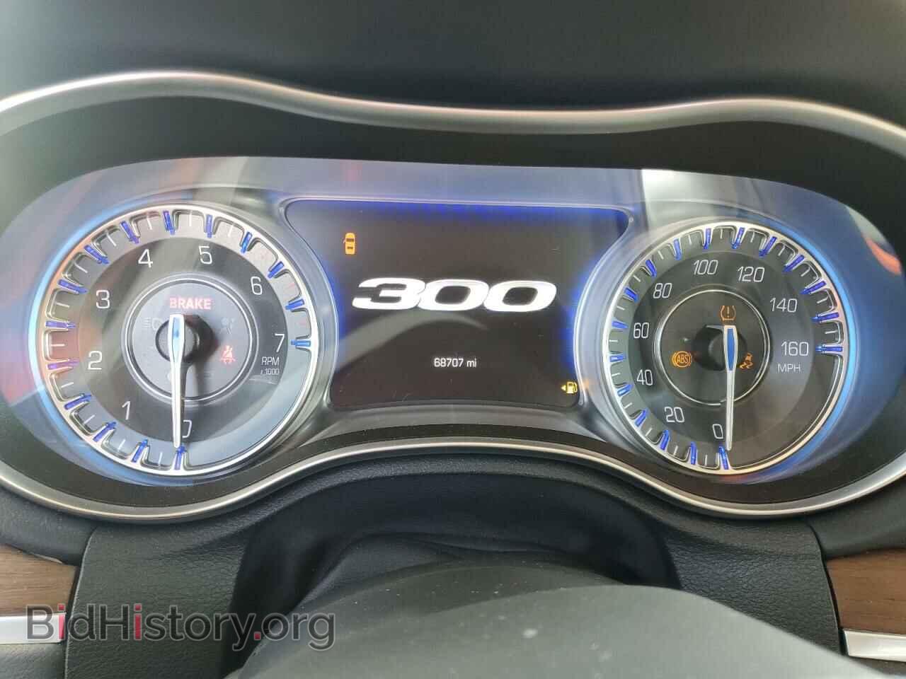 2017 CHRYSLER 300 - VIN: 2C3CCAPT3HH521493 - Фото 9