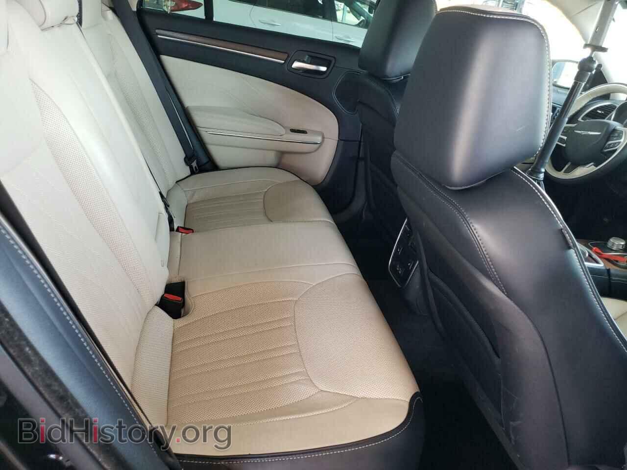 2017 CHRYSLER 300 - VIN: 2C3CCAPT3HH521493 - Фото 10