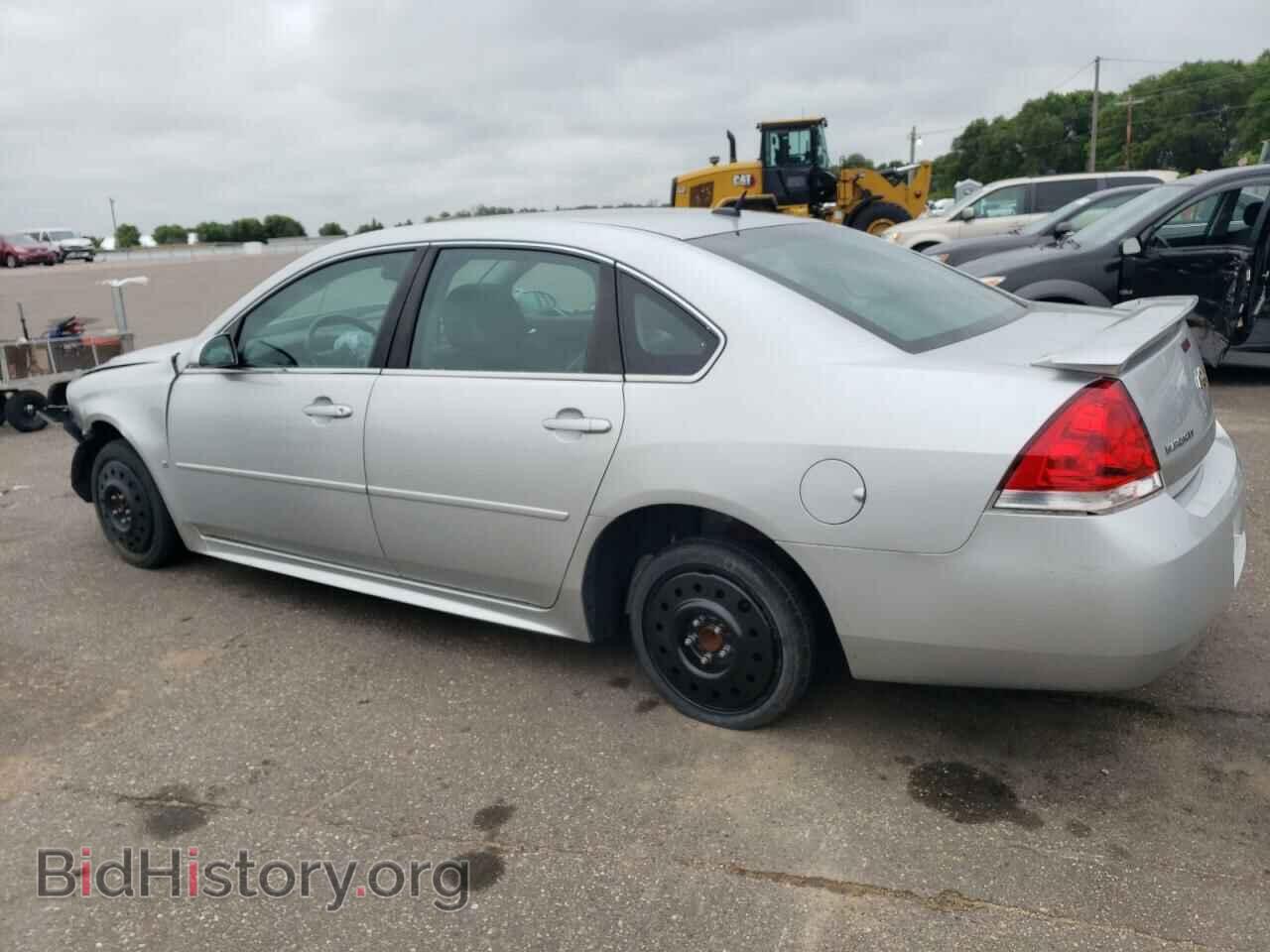 2010 CHEVROLET IMPALA - VIN: 2G1WB5EK4A1127599 - Фото 2
