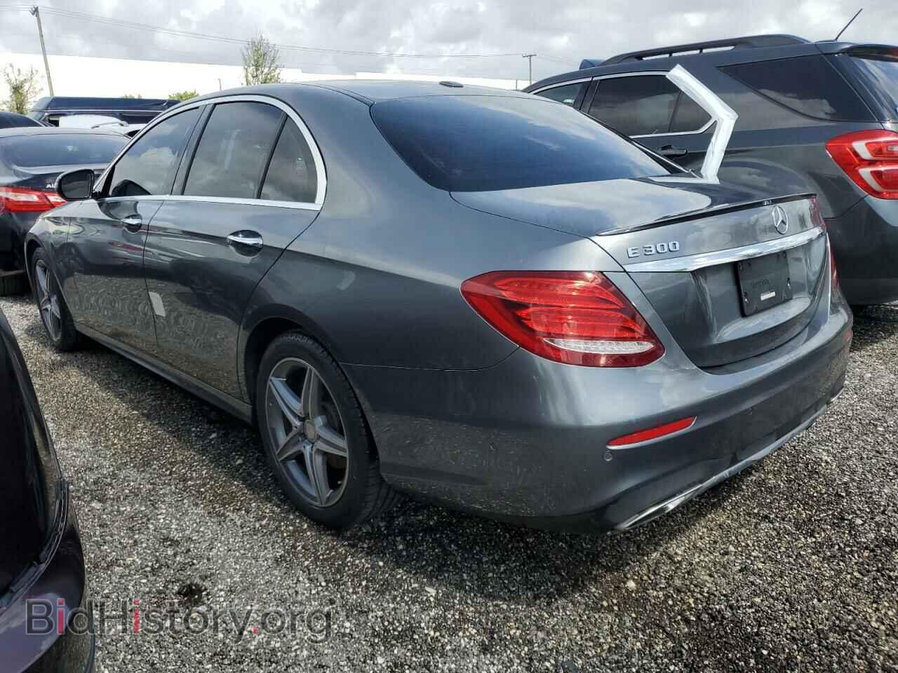 2017 MERCEDES-BENZ E-CLASS - VIN: WDDZF4JB5HA061675 - Фото 2