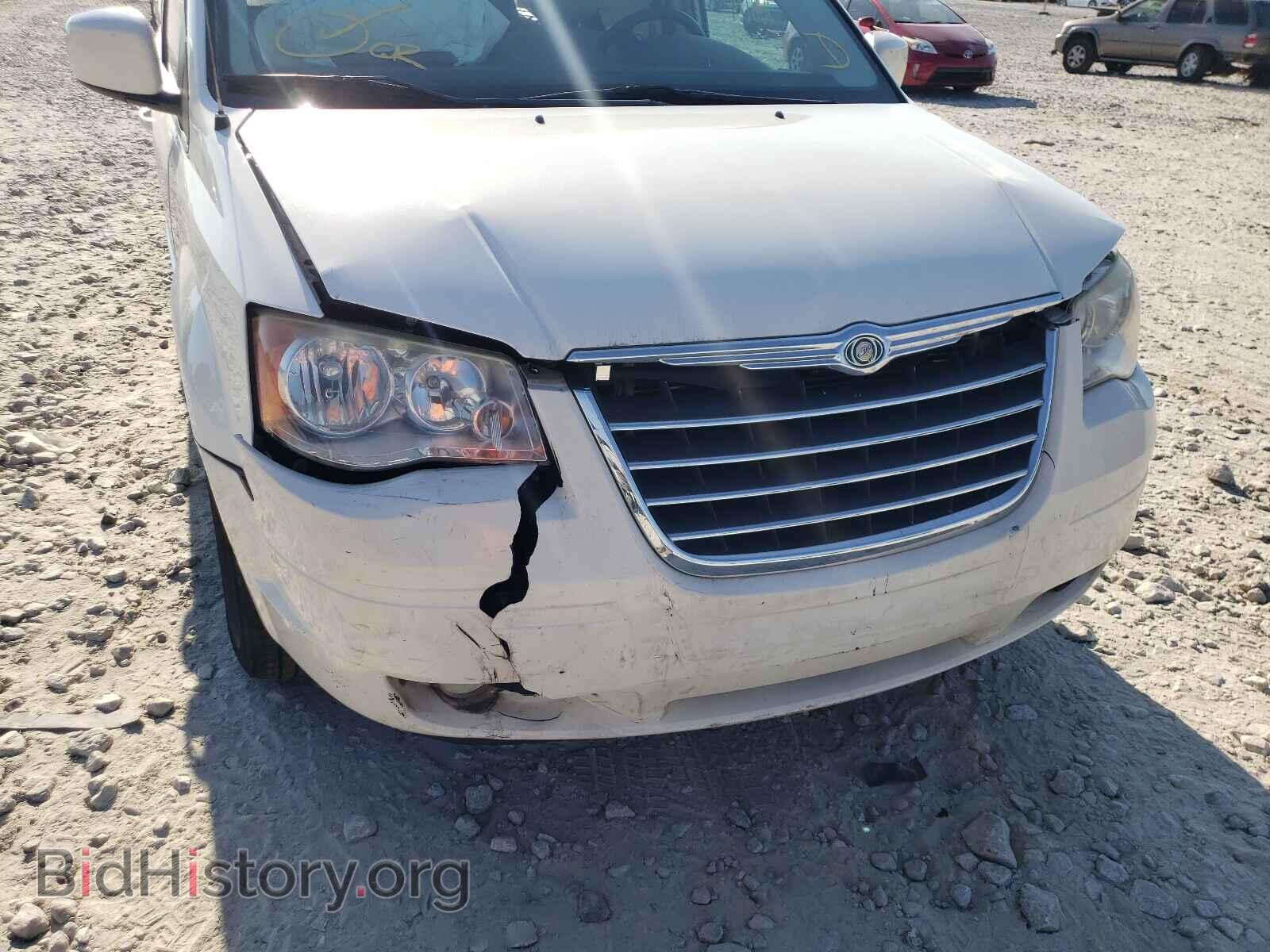 2010 CHRYSLER MINIVAN - VIN: 2A4RR8D1XAR451646 - Фото 9