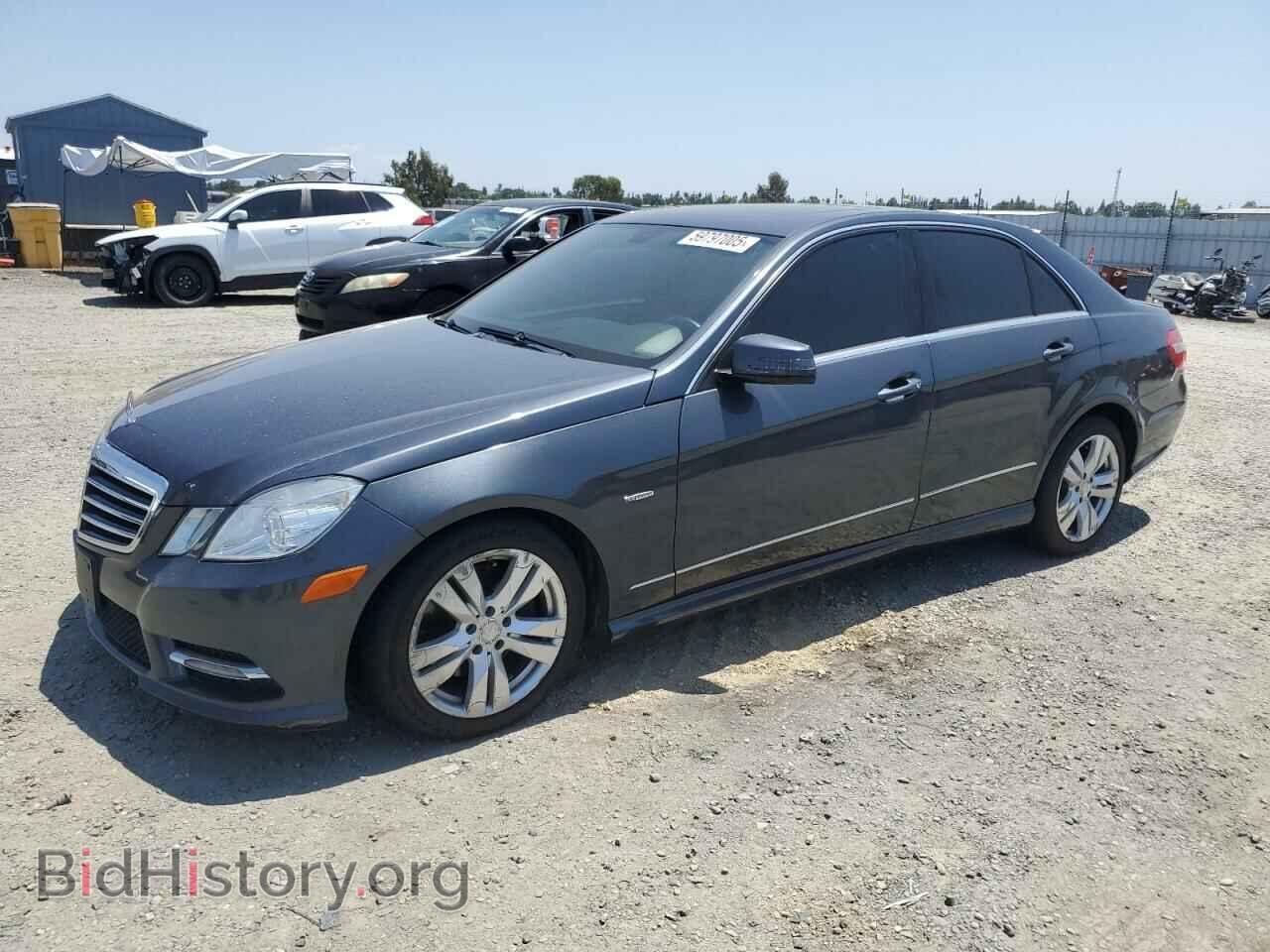 Photo WDDHF2EB0CA648790 - MERCEDES-BENZ E-CLASS 2012