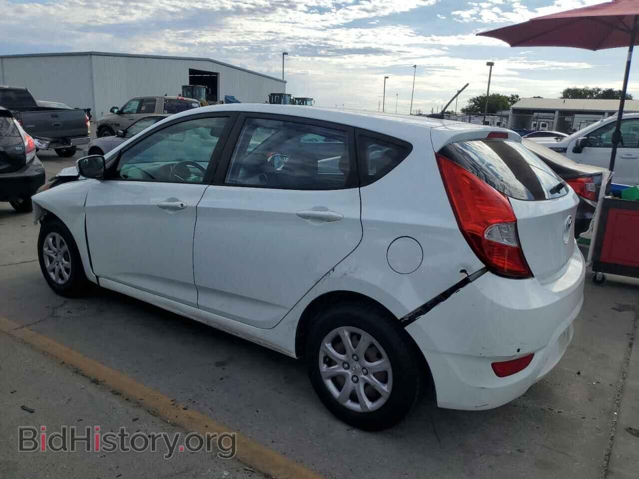 2014 HYUNDAI ACCENT - VIN: KMHCT5AE7EU141641 - Фото 2