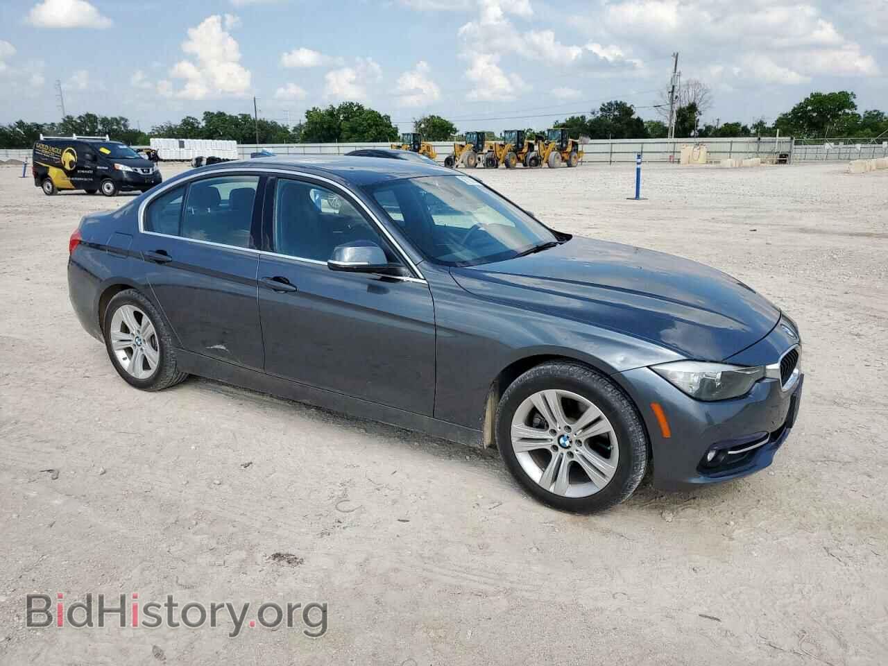 2017 BMW 3 SERIES - VIN: WBA8B9G35HNU55729 - Фото 4