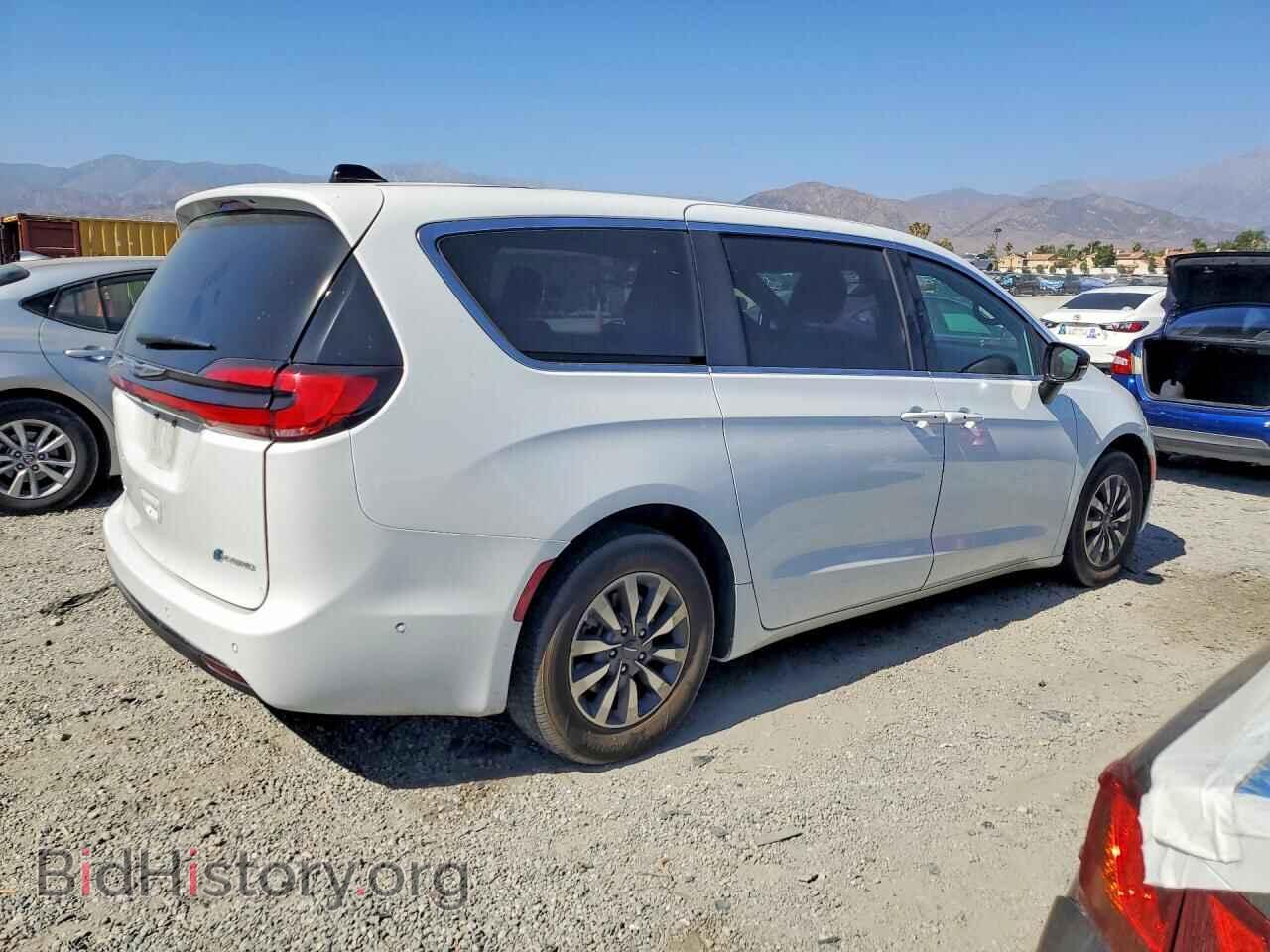 2025 CHRYSLER PACIFICA - VIN: 2C4RC1S70SR500201 - Фото 3
