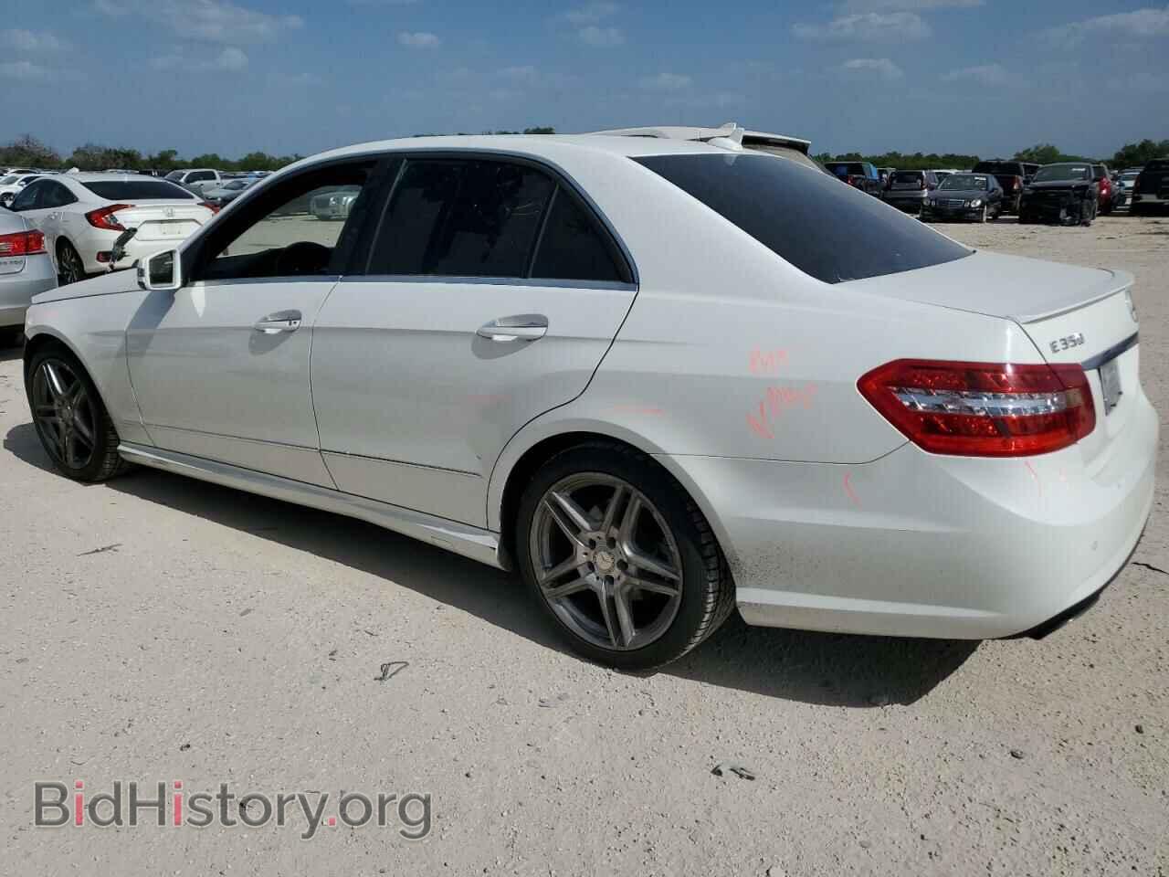 2013 MERCEDES-BENZ E-CLASS - VIN: WDDHF5KB7DA744830 - Фото 2