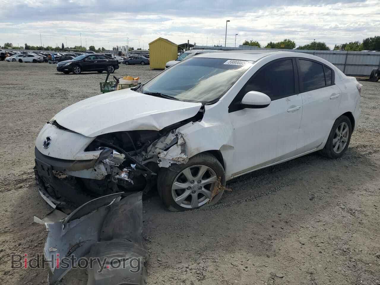 Фотография JM1BL1VF0B1402777 - MAZDA 3 2011