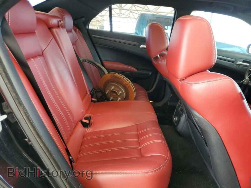2013 Chrysler 300 (VIN 2C3CCABG1DH732292) — фото 10 из 12