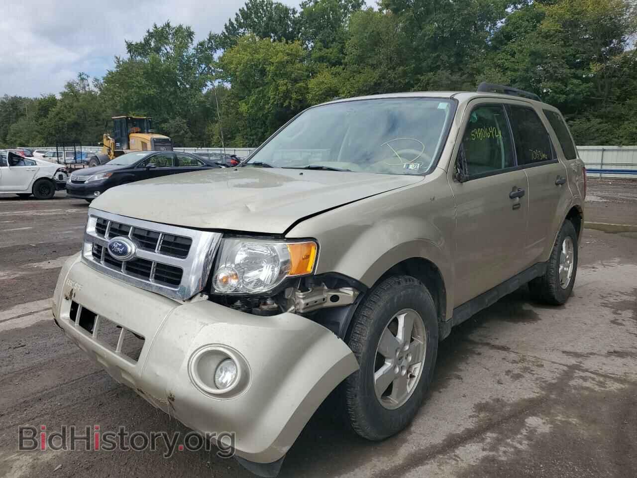 2011 FORD ESCAPE - VIN: 1FMCU9DG3BKB71440 - Фото 2