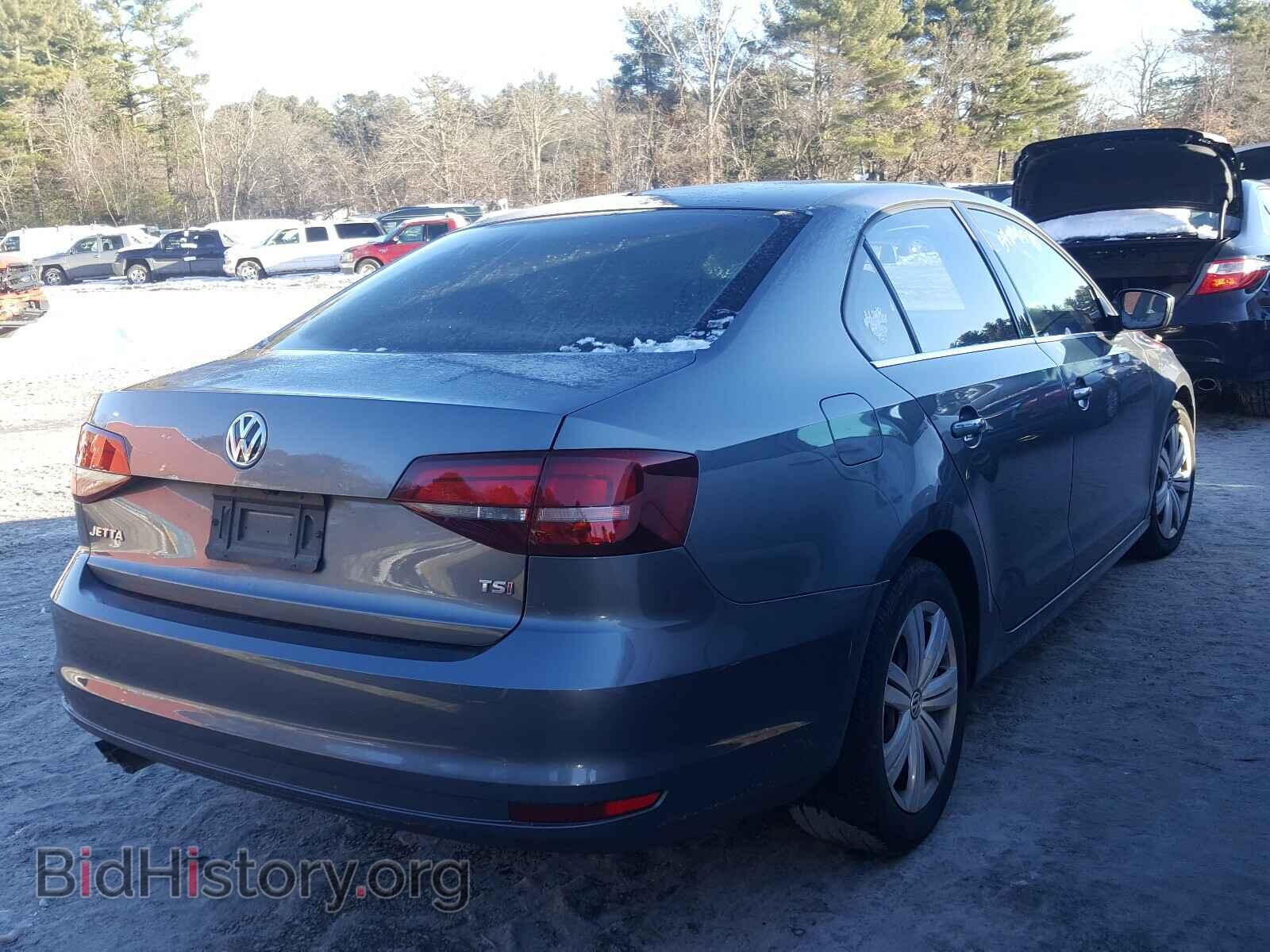 2017 VOLKSWAGEN JETTA - VIN: 3VW2B7AJ0HM292631 - Photo 4