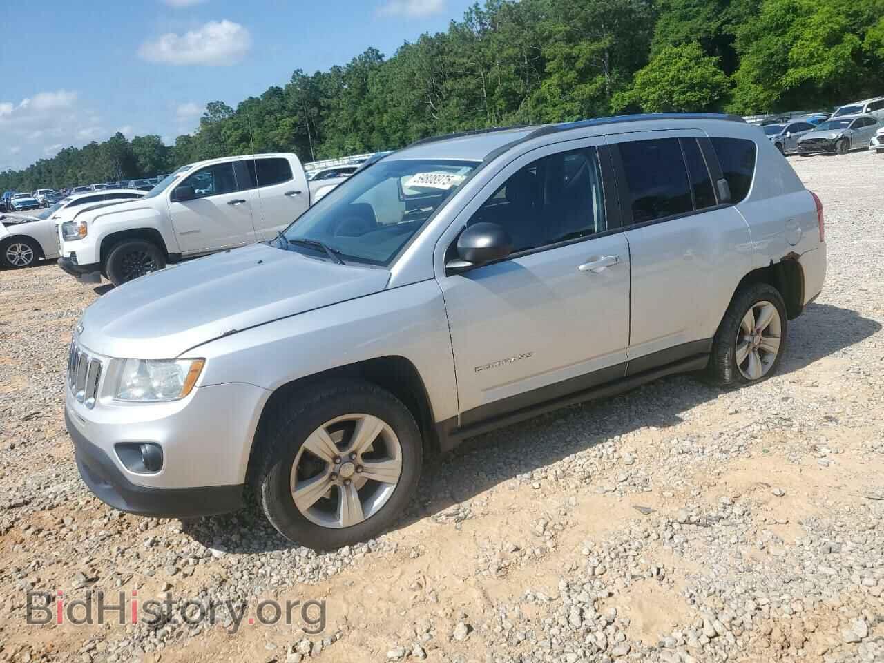 Photo 1J4NF1FB5BD194064 - JEEP COMPASS 2011