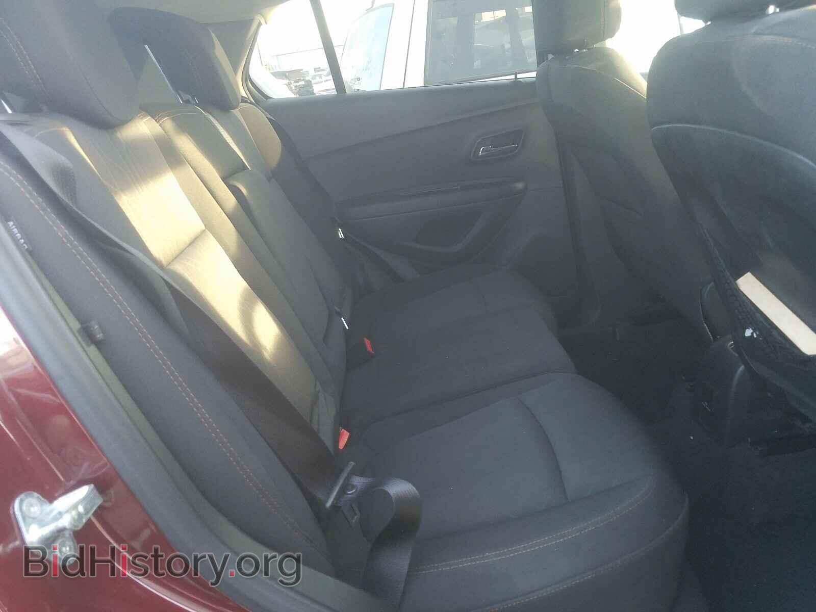 2017 CHEVROLET TRAX - VIN: 3GNCJPSB9HL174351 - Фото 6