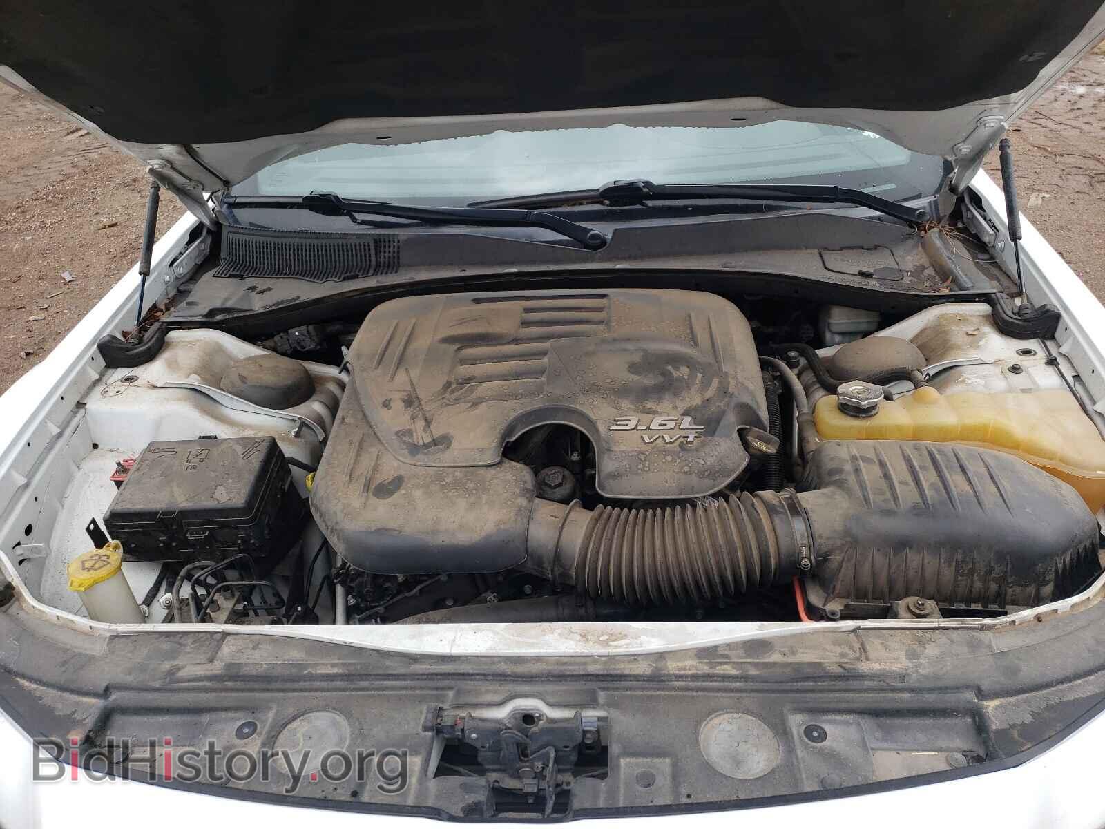 2013 CHRYSLER 300 - VIN: 2C3CCABG5DH617100 - Фото 9