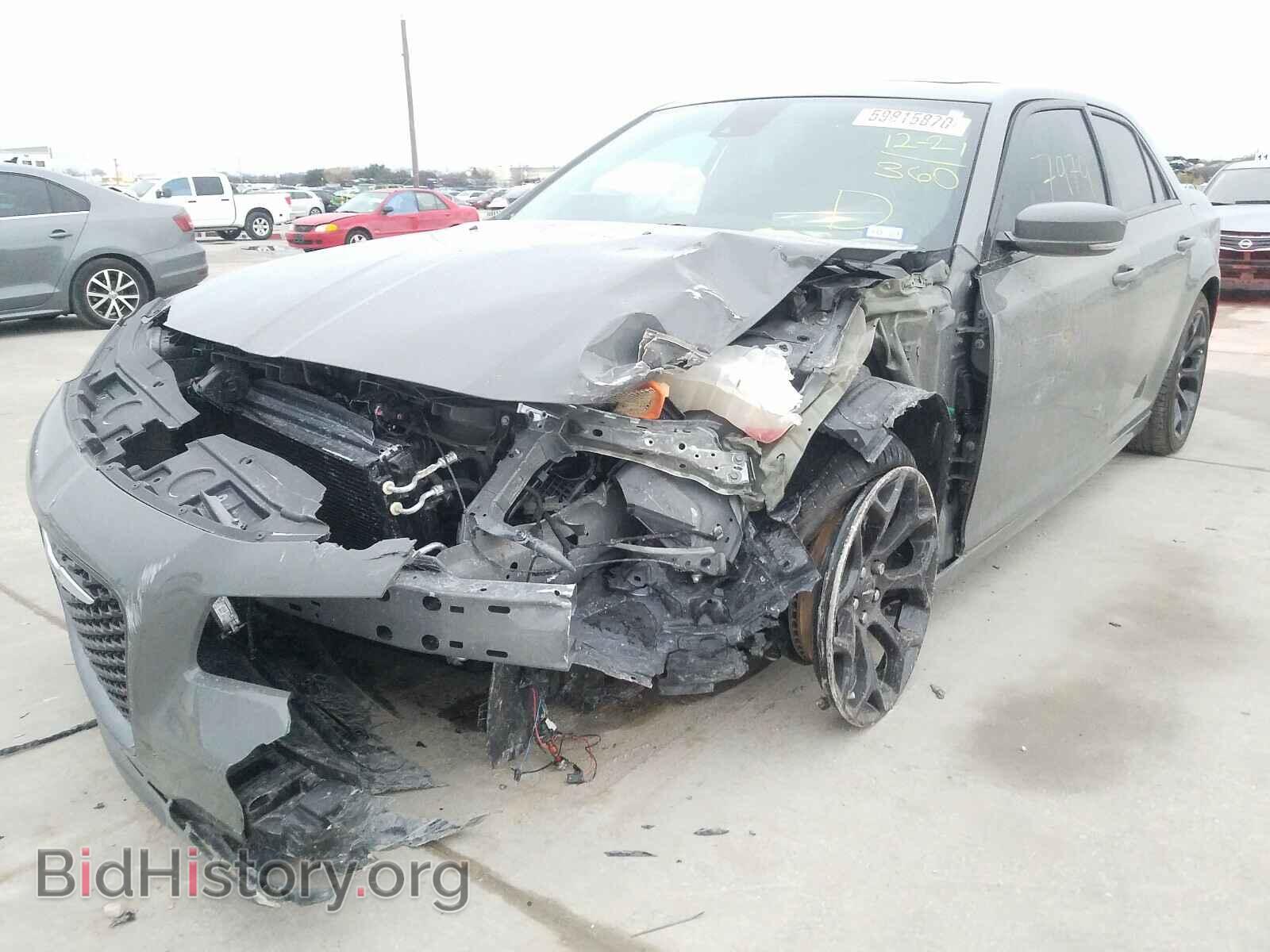 2019 CHRYSLER 300 - VIN: 2C3CCABT9KH722944 - Фото 2