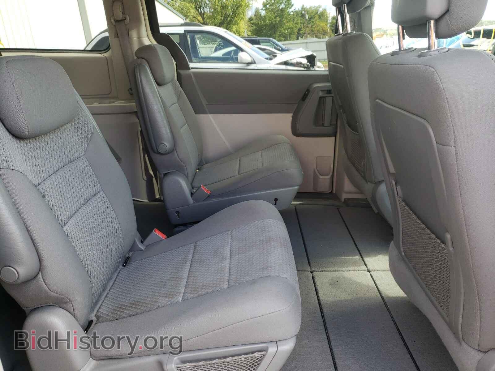 2010 CHRYSLER MINIVAN - VIN: 2A4RR2D10AR381460 - Фото 6