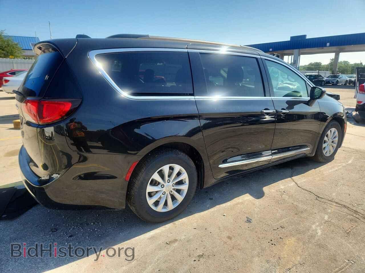 2017 CHRYSLER PACIFICA - VIN: 2C4RC1BGXHR638255 - Фото 3