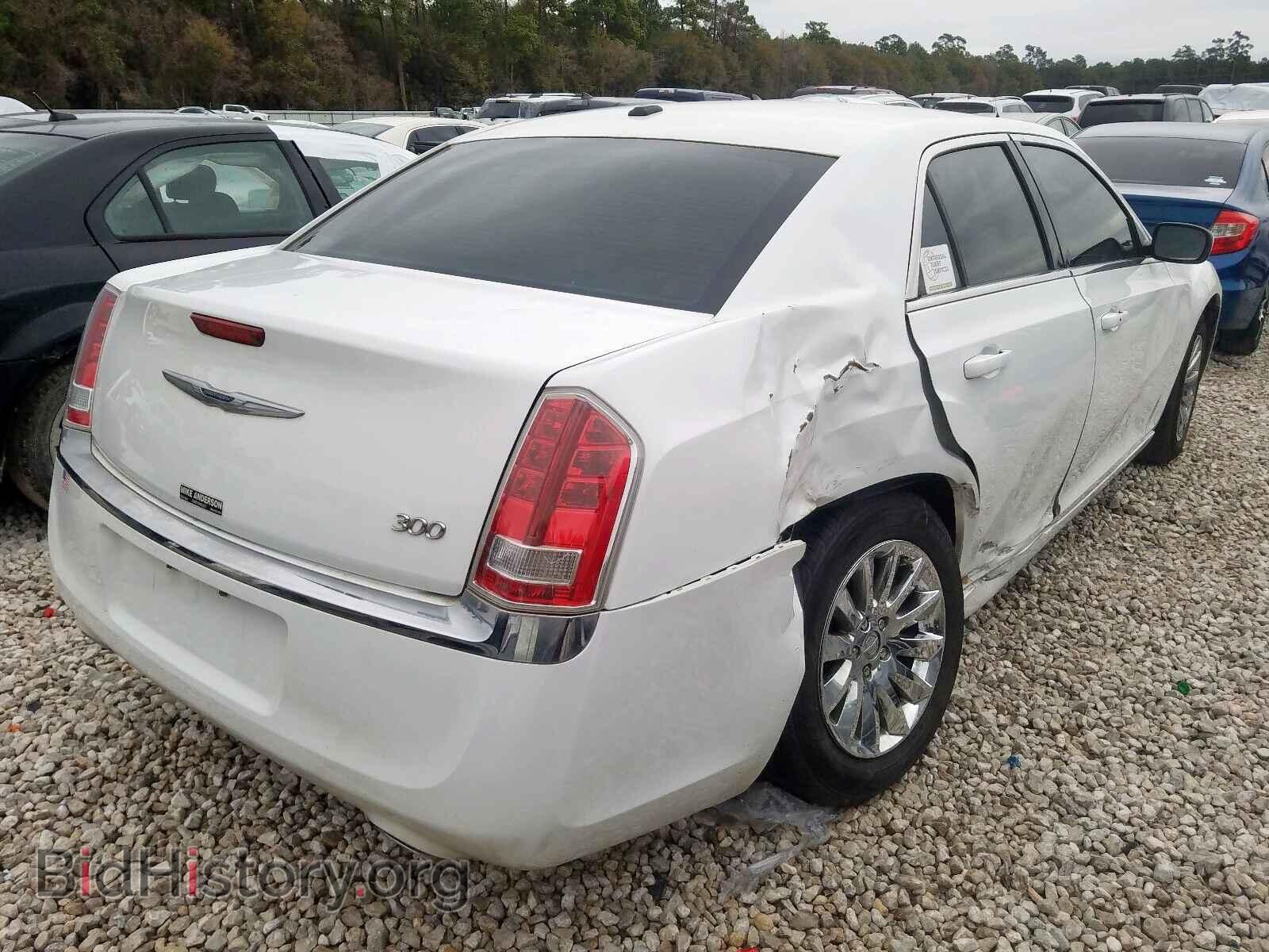 2013 CHRYSLER 300 - VIN: 2C3CCAAG5DH510002 - Фото 4