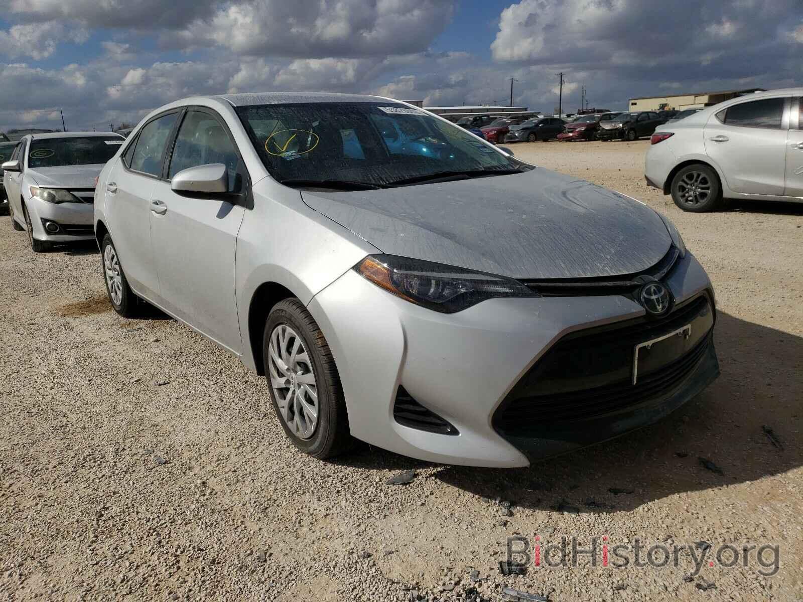 Photo 5YFBURHE6JP780336 - TOYOTA COROLLA 2018