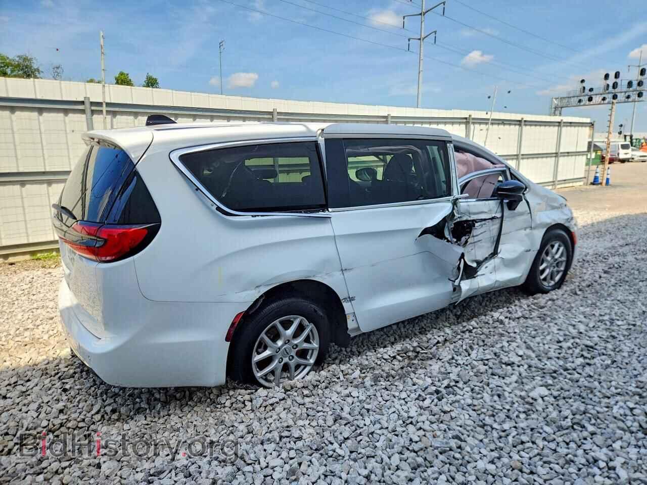 2024 CHRYSLER PACIFICA - VIN: 2C4RC1BG2RR168112 - Фото 3