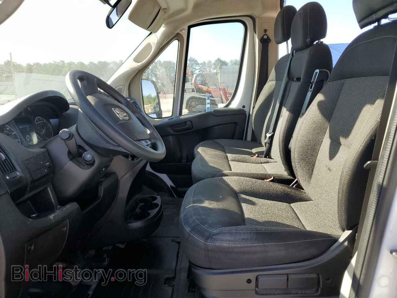 2018 RAM All Models - VIN: 3C6URVJG9JE150902 - Фото 7