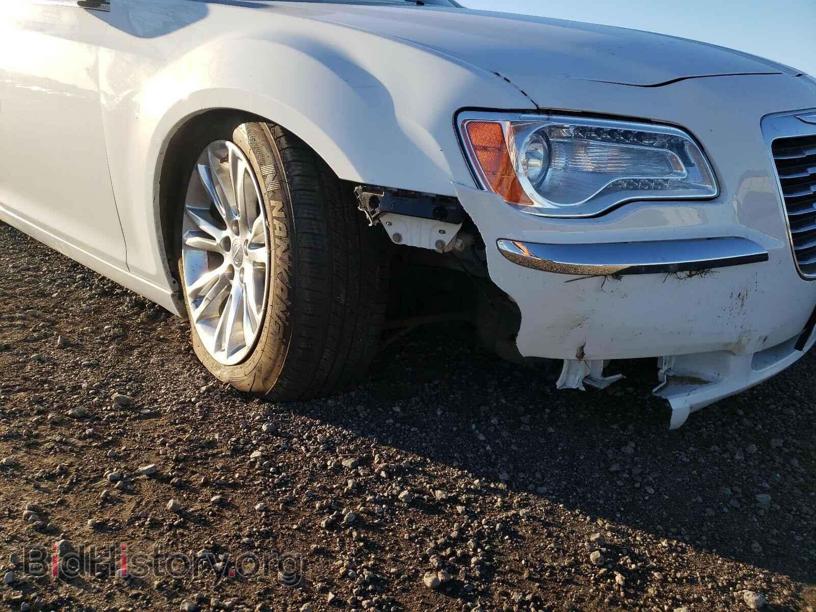 2014 CHRYSLER 300 - VIN: 2C3CCAAG4EH336151 - Фото 9