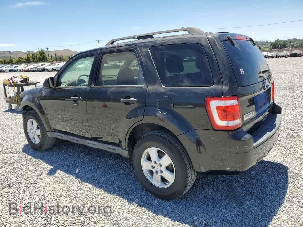 2011 FORD ESCAPE - VIN: 1FMCU0D77BKB97714 - Photo 2