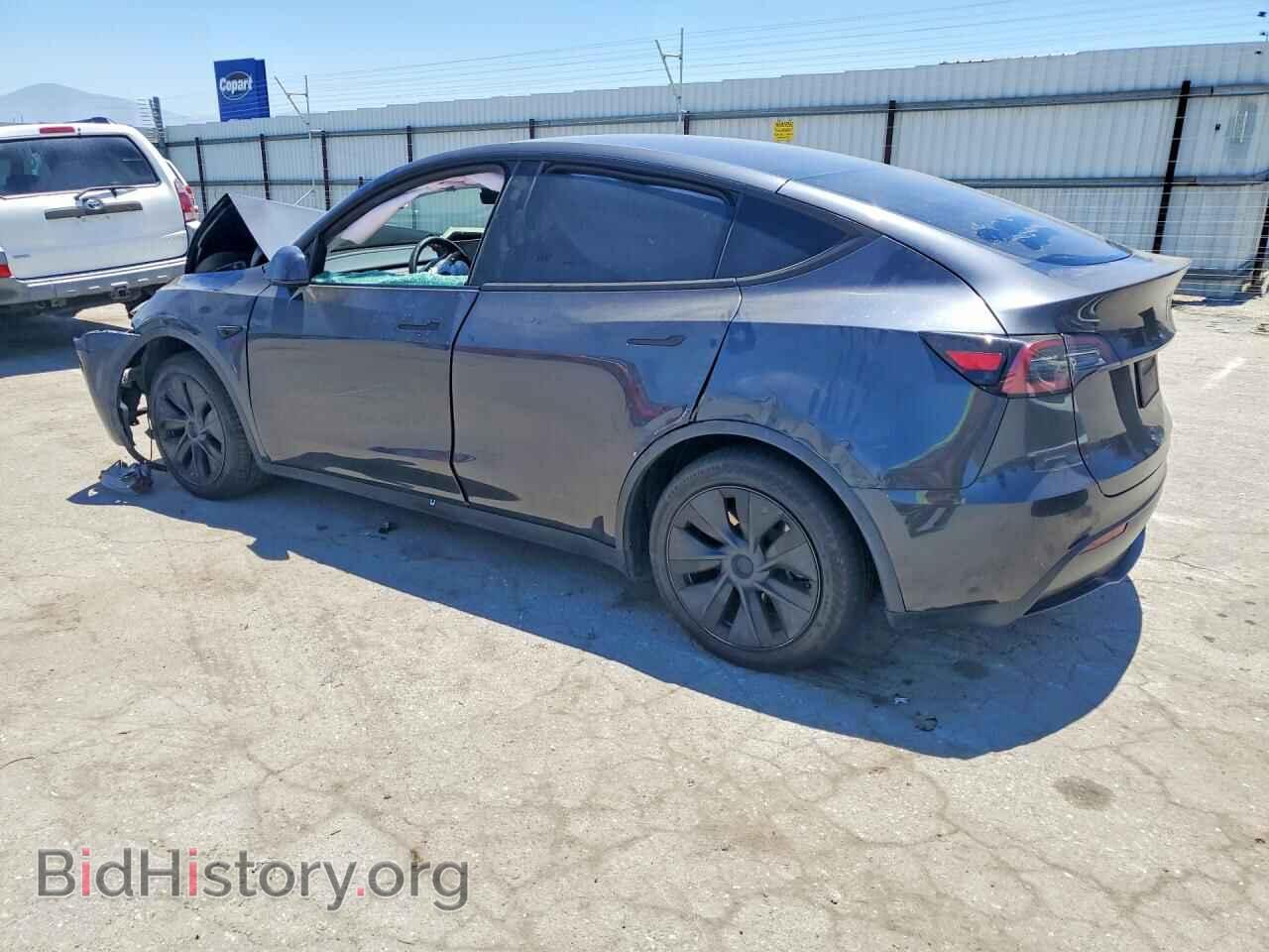 2025 TESLA MODEL Y - VIN: 7SAYGDED7SF240686 - Photo 2