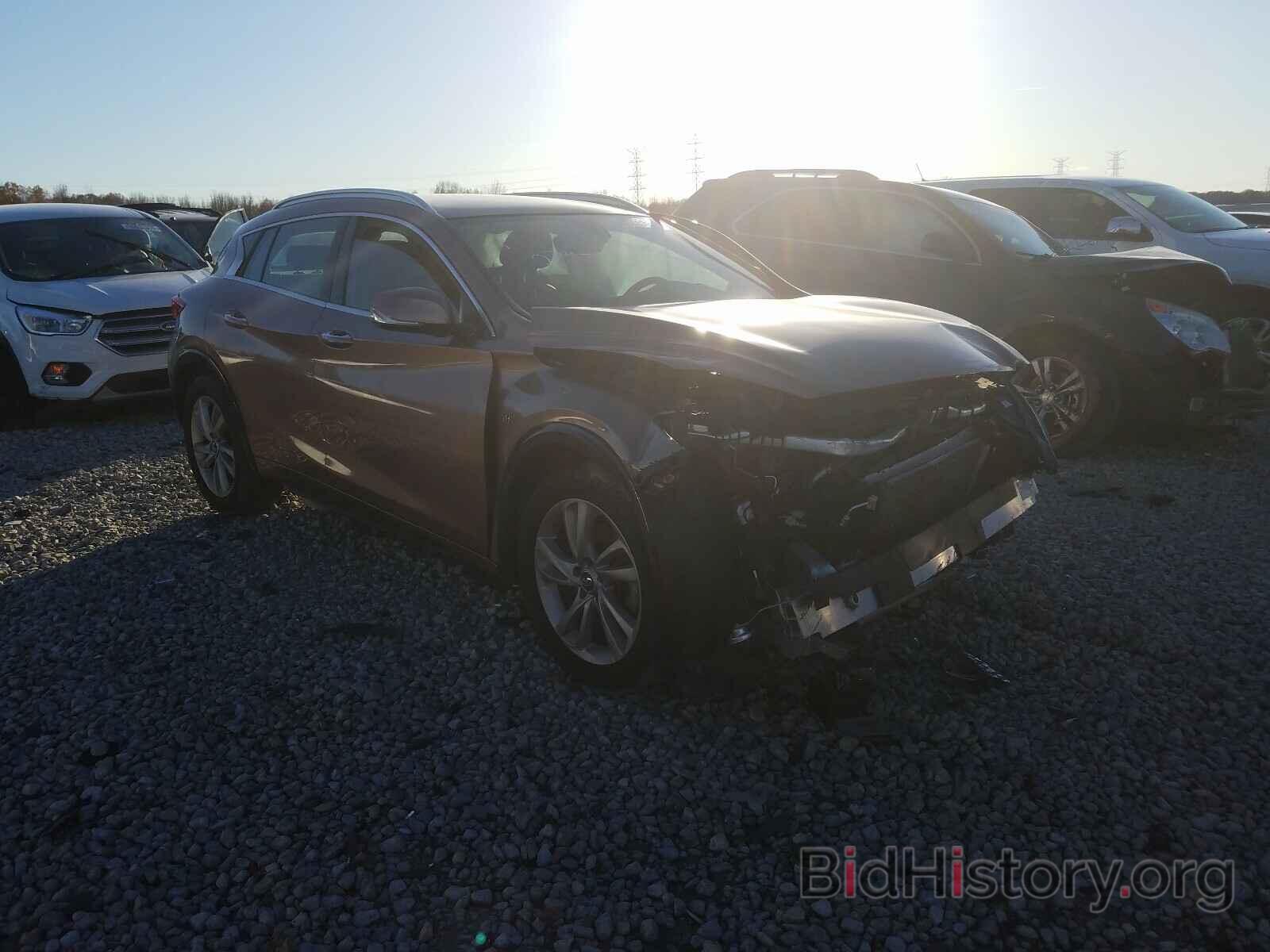 Фотография SJKCH5CP7KA006853 - INFINITI QX30 2019